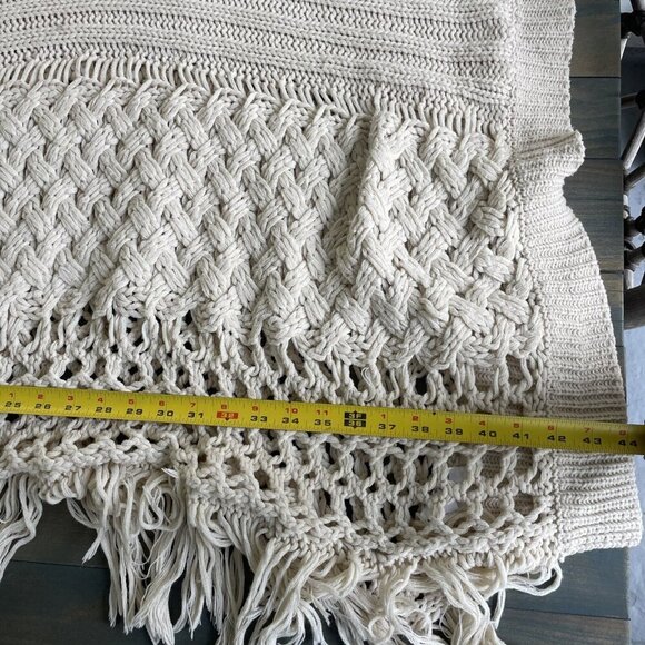 Listicle Creme Cable Knit Loose Fit Poncho Sweater w/ Cute Boho Fringe S/M (Z7) - Picture 5 of 9